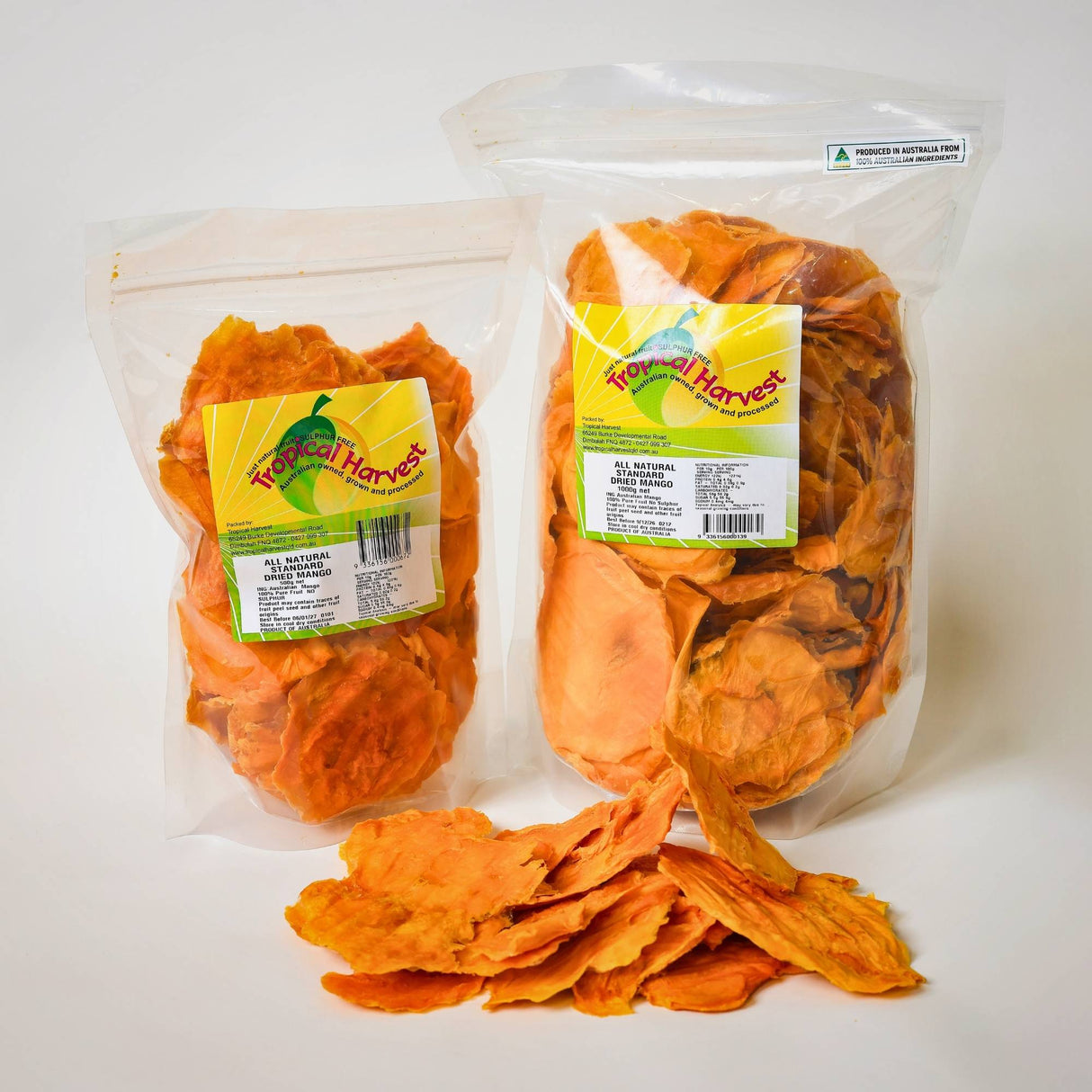1kg and 500g packs of Standard Australian dried mango displayed with sliced mango.
